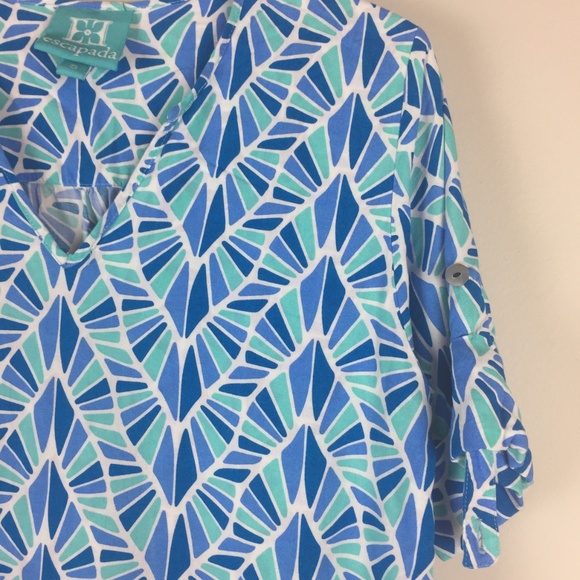 Escapada | Blue Patterned Mosaic Crossover Vacation Tunic - Picture 3 of 6